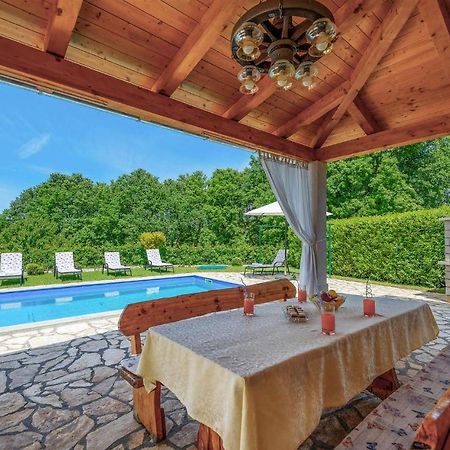Cozy Home In Pamici With Kitchen Exterior photo